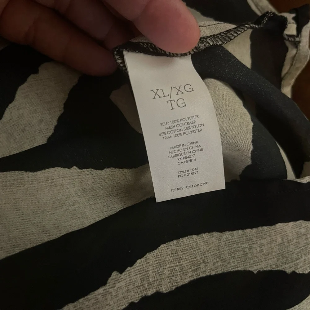 CAbi Black and Gray Textured Top - Picture 6 of 6